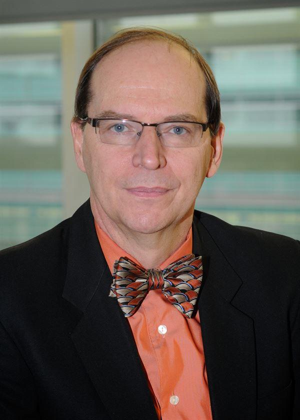 Bennie Lindeque, MD, PhD