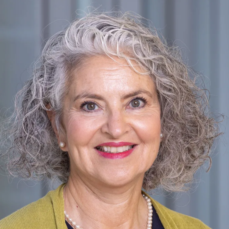 Headshot of Nanette Santoro