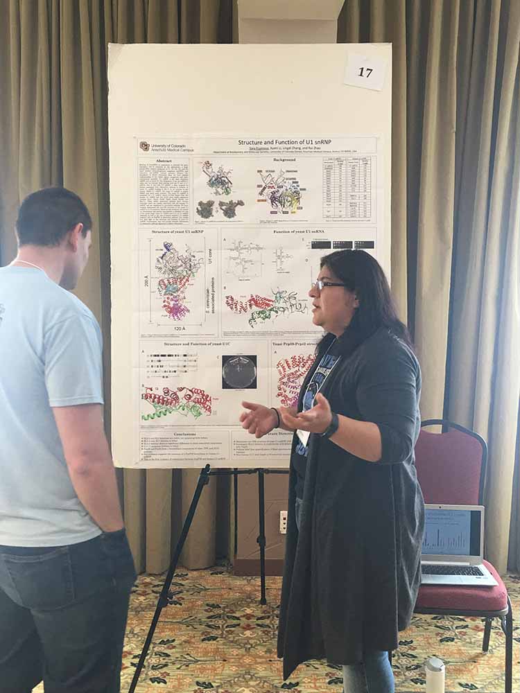 Sara Espinosa (grad student) with Daniel Eiler (postdoc)