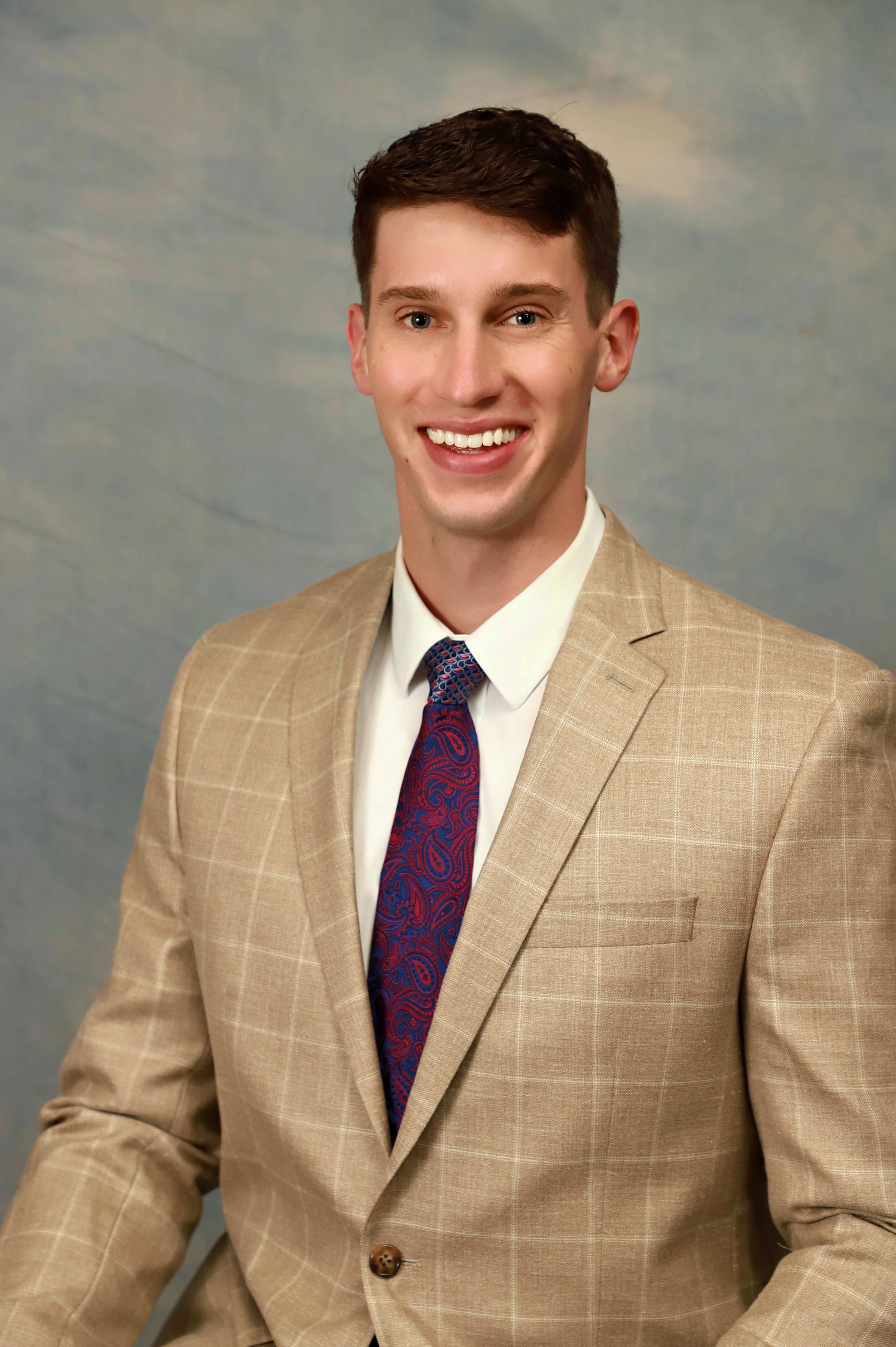Daniel Saks headshot