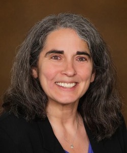 Picture of Elizabeth Kovacs