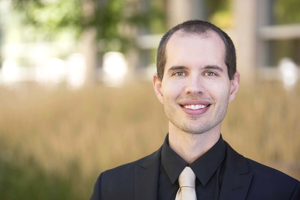 Dr. Graber headshot.
