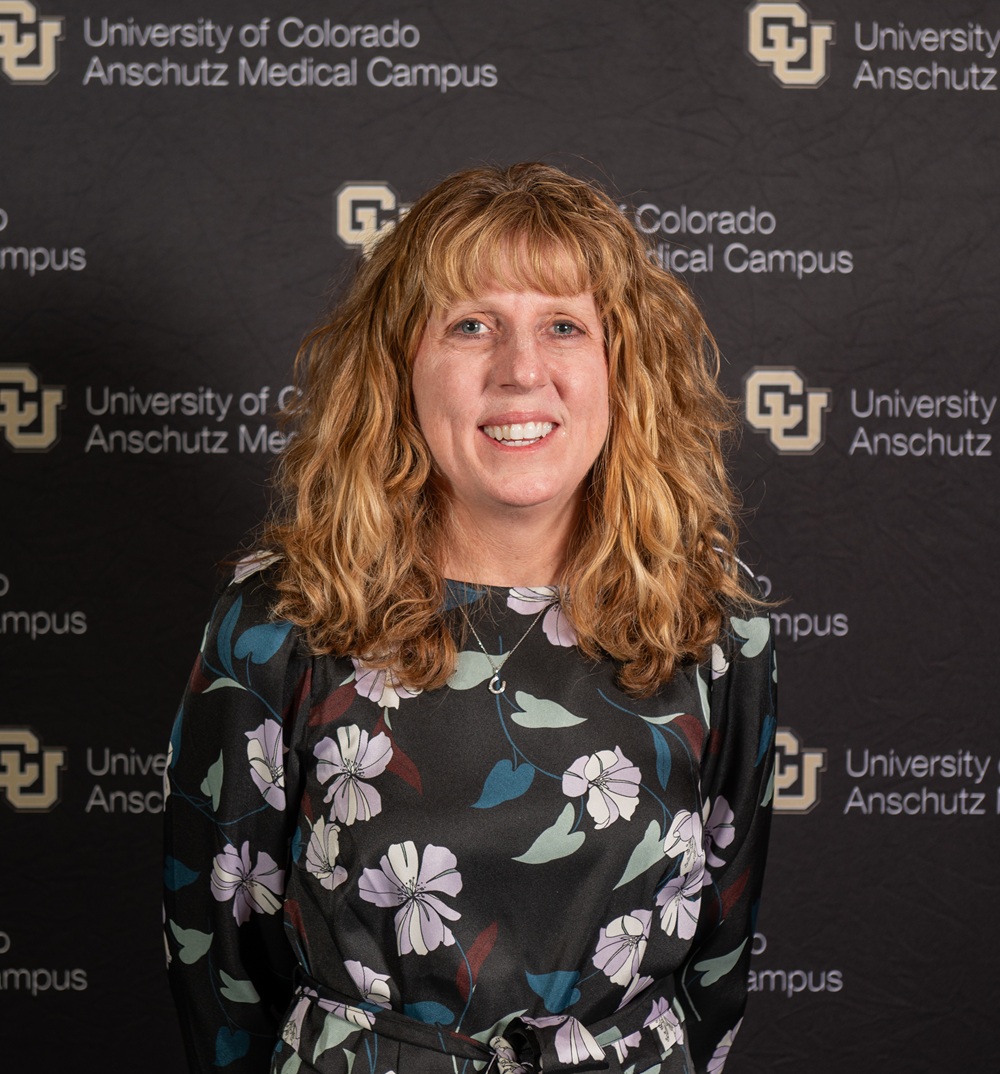 Photo of Shannon Onken at the Research Professionals Award Ceremony.