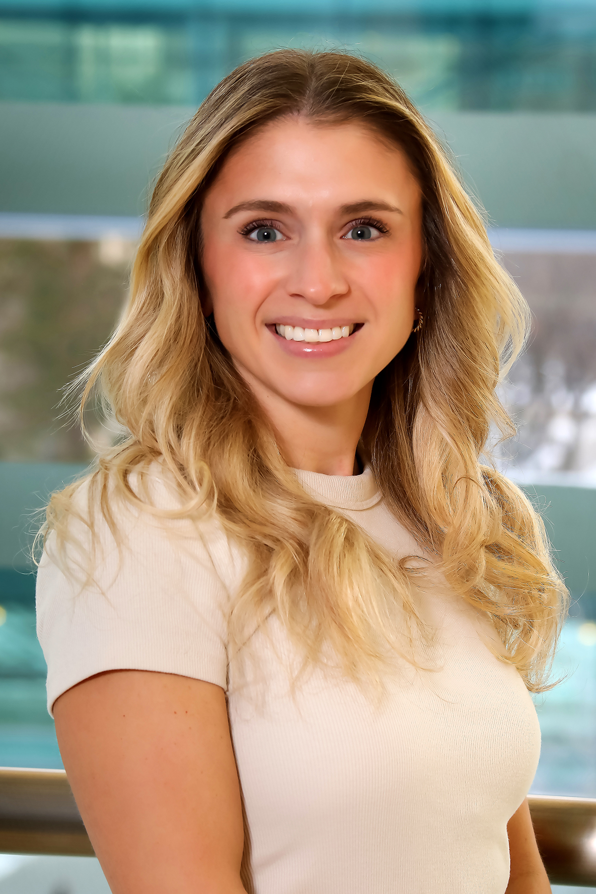 Lacey Aghazarian headshot