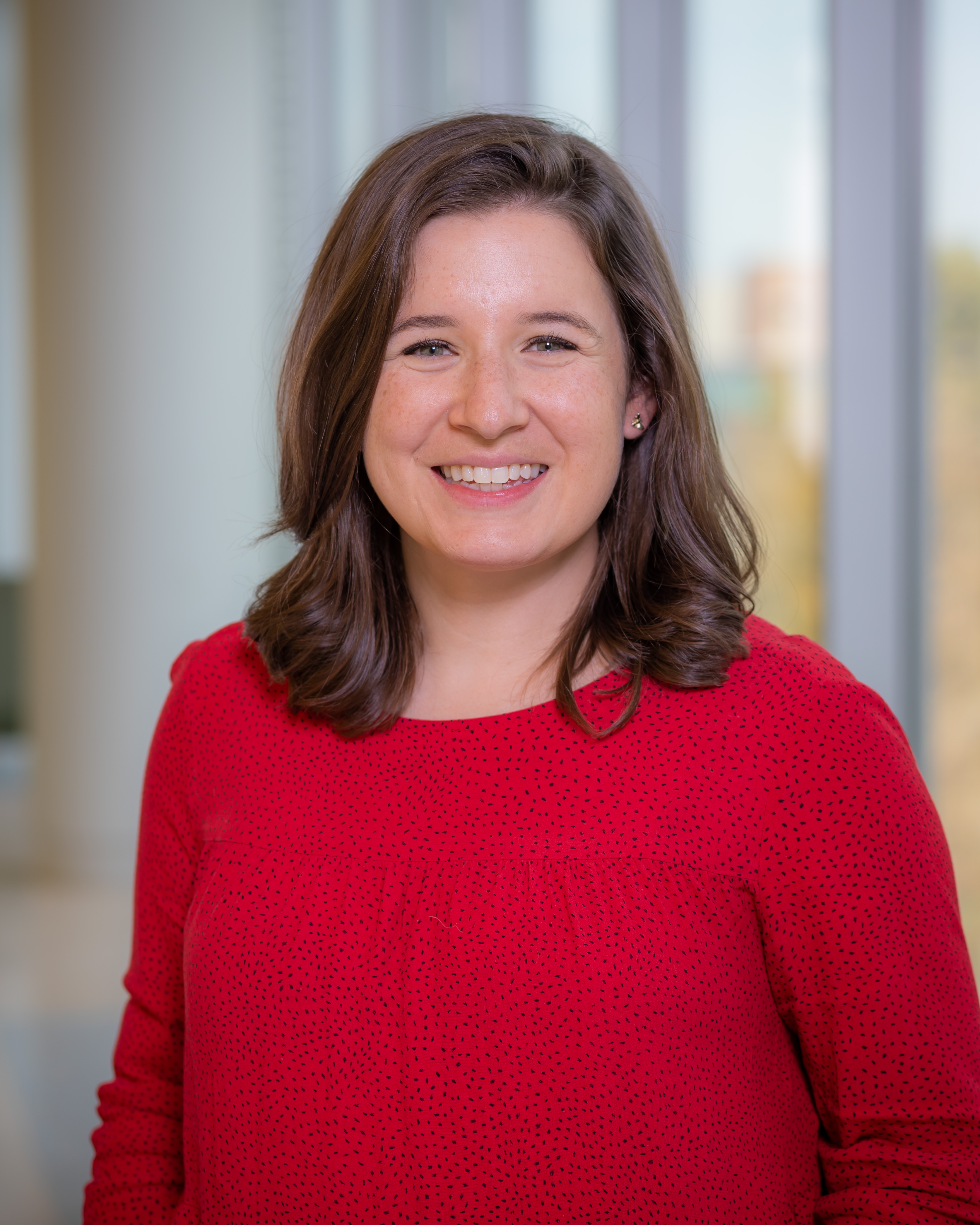 Emily Milligan Headshot