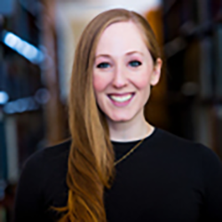 Rachel Weiss Headshot