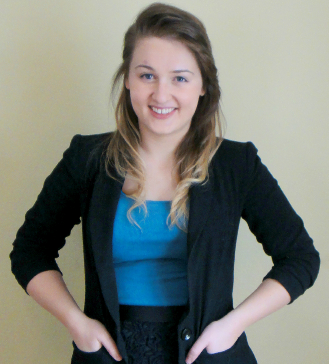 Mia Kuehn headshot